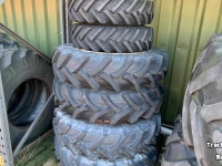 Wheels, Tyres, Rims & Dual spacers BKT 7.00-12 + 9.5R20 + Dubbellucht
