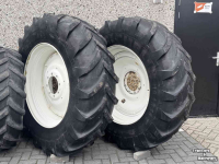 Wheels, Tyres, Rims & Dual spacers Michelin Set Michelin (18.4R38) 460/85R38 en Trelleborg (14.9R28) 380/85R38 voor NewH T6.xxx