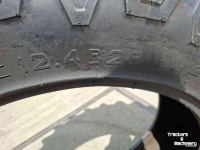 Wheels, Tyres, Rims & Dual spacers Pirelli 12.4R28