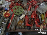 Diverse new spare-parts Mengele opraapwagens