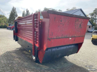 Silage-block distribution wagon Schuitemaker Amigo 40