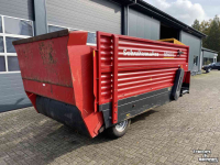 Silage-block distribution wagon Schuitemaker Amigo 40