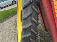 Wheels, Tyres, Rims & Dual spacers  Set 270/95R54 Kleber Cropker op JD verstel velg