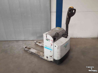 Hand pallettruck Nissan PLL180 (brede uitvoering)