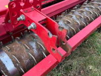 Seed drill Kverneland NGH met DF1 couterbalk