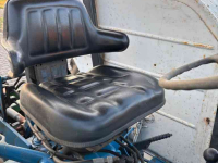 Tractor Ford 4000 met balendrager / balenklem