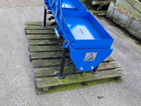 Spike roller  Gazonbeluchter/ prikrol 125 cm
