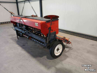 Seed drill Roger XC Zaaimachine