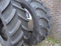 Wheels, Tyres, Rims & Dual spacers Firestone 580/70r42 demontage