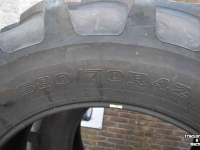 Wheels, Tyres, Rims & Dual spacers Firestone 580/70r42 demontage