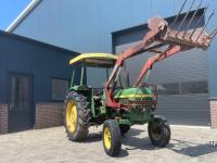 Tractor John Deere 1130 met voorlader en 1040 - beide 2wd en kenteken fendt ford international