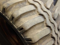 Wheels, Tyres, Rims & Dual spacers  550/45X22.5 Buitenband 80%