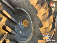 Wheels, Tyres, Rims & Dual spacers Michelin set MachXbib 600/70R30 en 710/70R42  Case-IH Magnum NewH T8