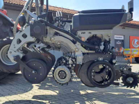 Transplanter Horizon PPX 8R-75 Precision Planter with FurrowForce