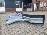 Rubber yard scraper  Heavy-Duty CW30 rubberschuif 255 cm / modderschuif / wegenschuif