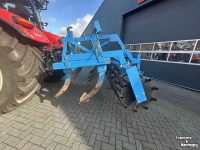 Cultivator  Vaste tand cultivator met kooirol