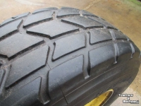 Wheels, Tyres, Rims & Dual spacers  15R-22.5 op 8 gaats velg