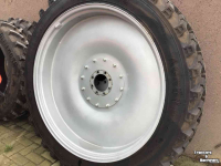 Wheels, Tyres, Rims & Dual spacers  10-48