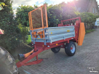 Manure spreader  Mestverspreider 2.5 Ton