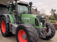 Tractor Fendt 718 com 3