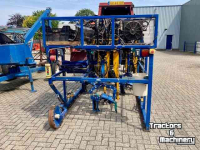 Selfpropelled pruning platform Lommers Rond snoeimachine met Fiat 80-66 en kluitensteekmachine