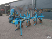 Ploughs Lemken Juwel 7 4 schaar ploeg met vorenpakker
