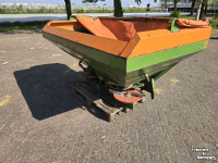 Fertilizer spreader Amazone Kunstmest strooier