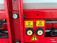 Self-loading wagon Pottinger Pöttinger Faro 4000D met Afvoerbandje.
