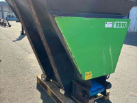 Sawdust spreader for boxes VDW Bedding Master XL 150