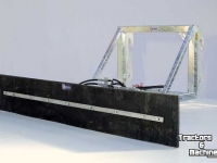 Manure scraper Qmac Modulo Gummischiebers für Gelände 2.10 mtr anbau Claas Scorpion