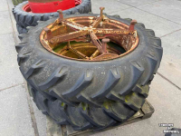 Wheels, Tyres, Rims & Dual spacers  Dubbellucht 13.6 R38    5 ster molcon