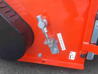 Spike roller Kubota Koala 1200 klepelmaaier- vertikuteermachine   verticuteer peruzzo- kubota