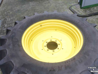 Wheels, Tyres, Rims & Dual spacers  Voor 420/70-R28 Achter 520/70-R38