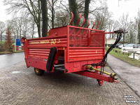 Silage-block distribution wagon Schuitemaker Amigo 30 S