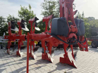 Ploughs Kuhn VARI-MASTER L ON LAND
