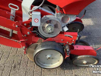 Vegetable- / Precision-seed drill Becker Aeromat AP8ZGE Maiszaaimachine