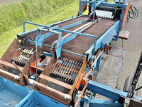 Potato harvester  1 rijige Kistenrooier