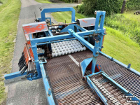 Potato harvester  1 rijige Kistenrooier