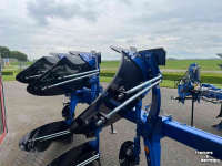 Ploughs Overum Vari Flex CX ploegen