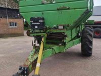 Corner-auger grain carts AVR Overlaadwagen