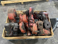 Diverse used spare-parts  Haakse aandrijving, aandrijfpotten, vertraging, transmissie