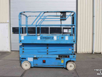 Articulated platforms Haulotte Compact-12 schaarhoogwerker Pinguely-Haulotte Ciseaux
