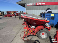 Seed drill Kverneland DF1 fronttank met bandenwals