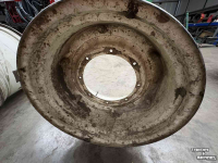 Wheels, Tyres, Rims & Dual spacers New Holland 18x28