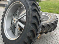 Wheels, Tyres, Rims & Dual spacers  Dubbellucht set 380/90R46