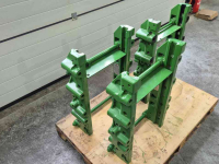 Other tractors and accessories John Deere Sauermann Rockinger Trekhaak frame slede rail 8R