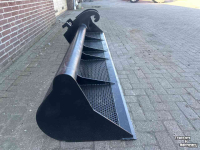 Other attachments and accessories  Baggerbak / Afwerkbak Nieuw