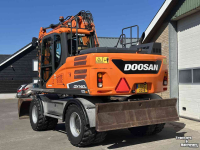 Excavator mobile Doosan DX140w-5