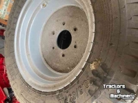 Wheels, Tyres, Rims & Dual spacers BKT 400/55r22.5 / 10.5/65r16