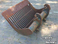 Skeleton buckets  Puinriek CW 40